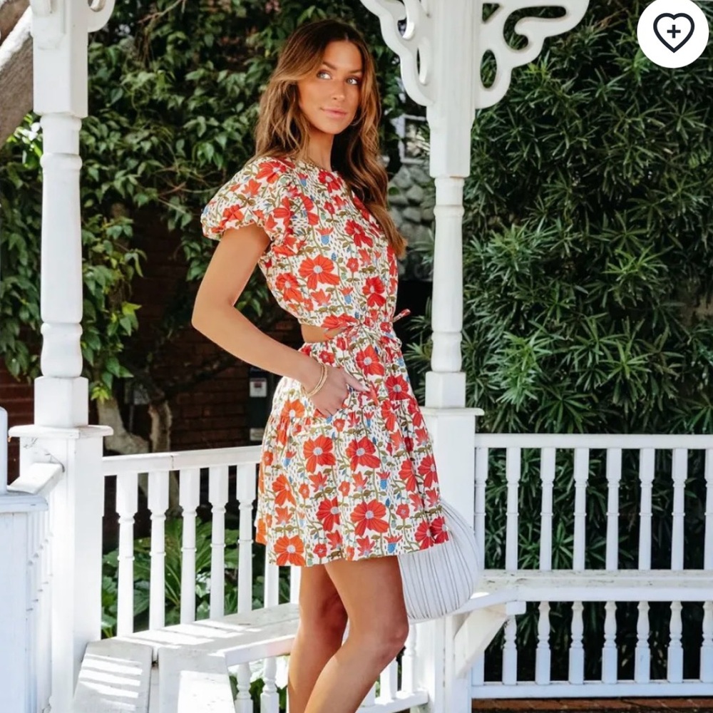 NWT VICI Pippa Floral Puff Sleeve Open Back Mini Dress, Size Medium